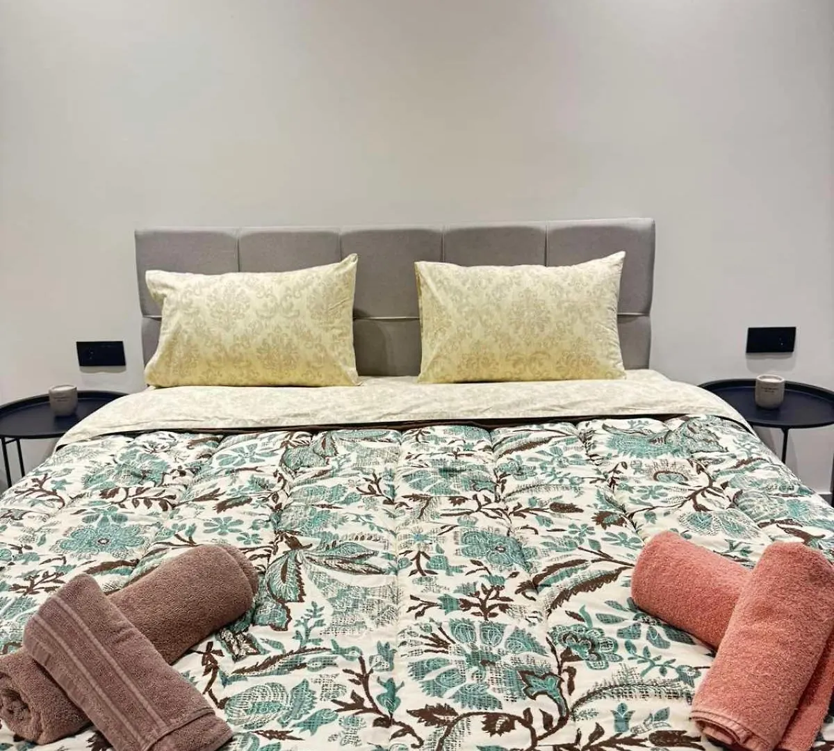 Luna-Your Urban Stay Thessaloniki Apartment